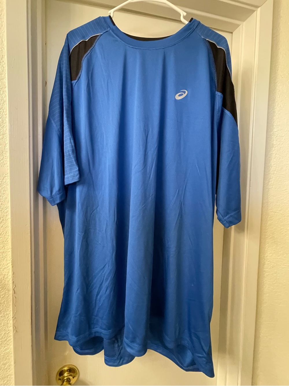 Asics Blue Short-Sleeve Athletic Tee with Black Shoulder Panels